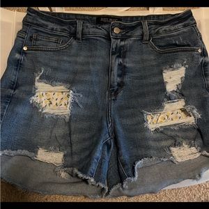 Judy Blue Shorts - 1XL